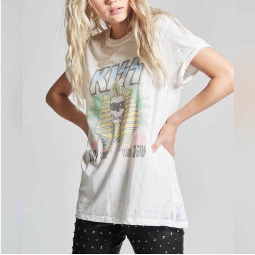 Recycled Karma KISS graphic t-shirt white - medium